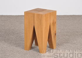 E15 Backenzahn Hocker