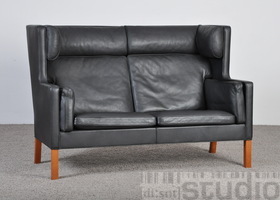 Fredericia Coupé Sofa