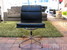 Vitra Charles Eames Alu Chair EA 205 Leder schwarz